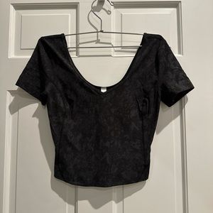 Lululemon crop top